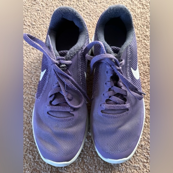 Nike Revolution 3 Big Kids Running Shoes Athletic Gym Sneakers 819416‌-‌501 4Y - Picture 5 of 16